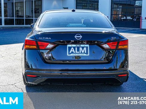 Used 2024 Nissan Altima 2.5 SV image 11