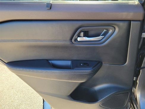 Certified 2022 Nissan Rogue SV w/ SV Premium Package image 16