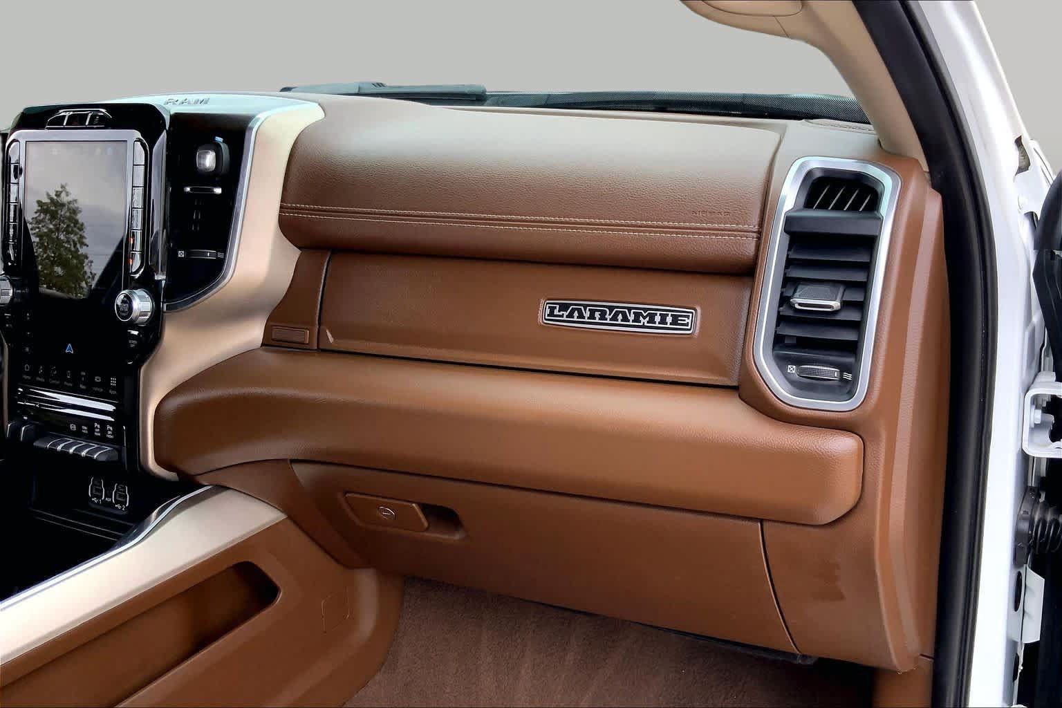 Used 2022 RAM 3500 Laramie AWD/4WD image 19