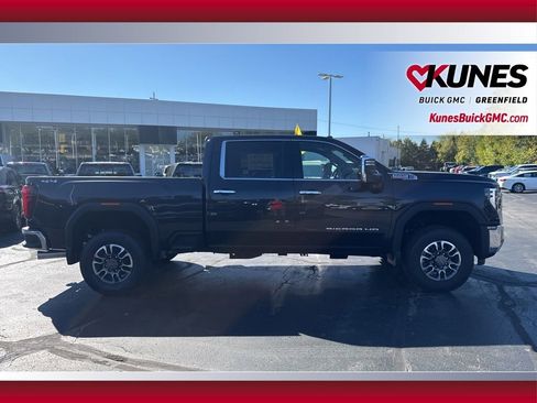 New 2025 GMC Sierra 3500 SLT image 2