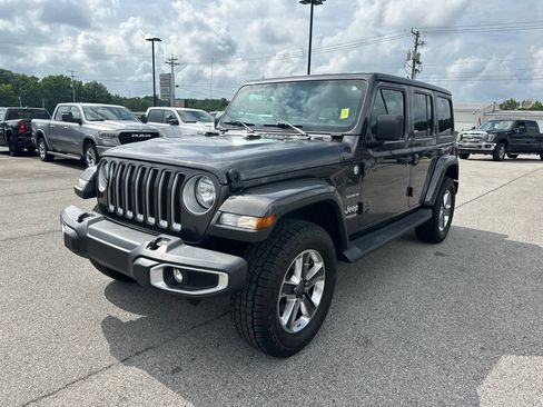 Used 2021 Jeep Wrangler Unlimited Sahara AWD/4WD image 3