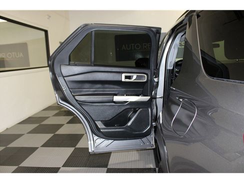 Used 2023 Ford Explorer XLT w/ Equipment Group 202A image 13