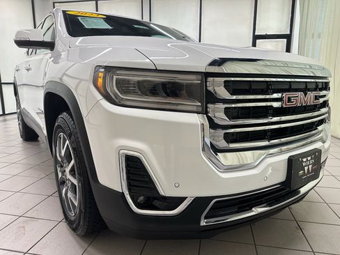 Certified 2023 GMC Acadia SLT image 2