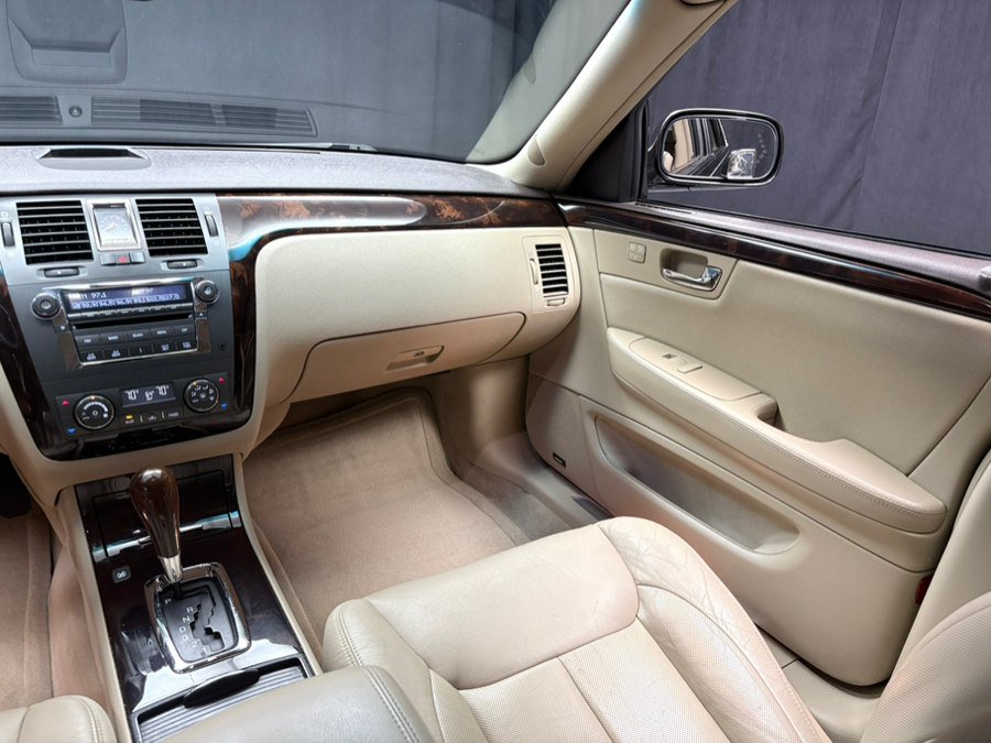 Used 2008 Cadillac DTS FWD image 35