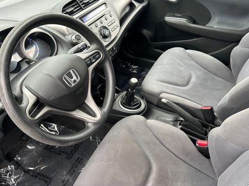 Used 2011 Honda Fit image 4