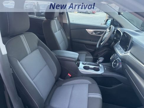 Certified 2025 Chevrolet Blazer LT w/ Convenience Package image 8
