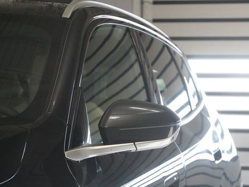 Used 2025 BMW X3 xDrive30i w/ Premium Package image 8