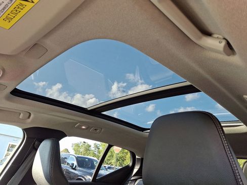 Certified 2024 Volvo XC40 B5 Core image 14