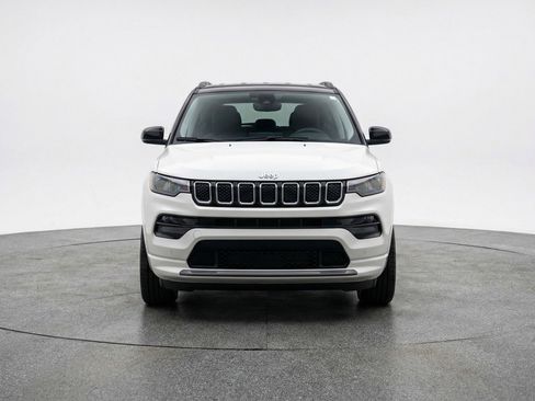 Used 2025 Jeep Compass Limited image 2
