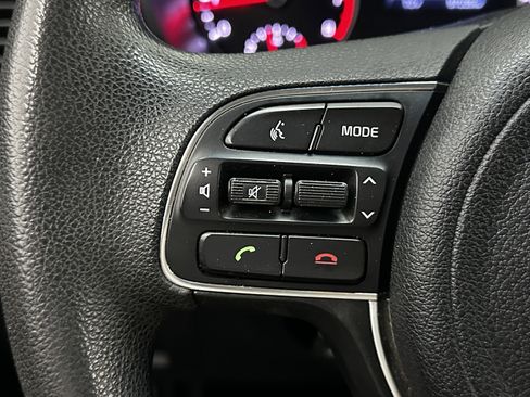 Used 2018 Kia Optima LX image 18