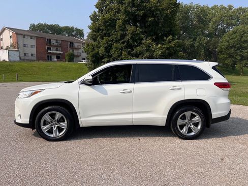 Used 2019 Toyota Highlander Limited image 6