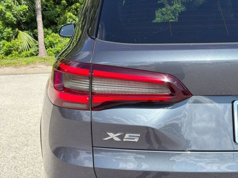 Used 2022 BMW X5 sDrive40i w/ Premium Package RWD image 10