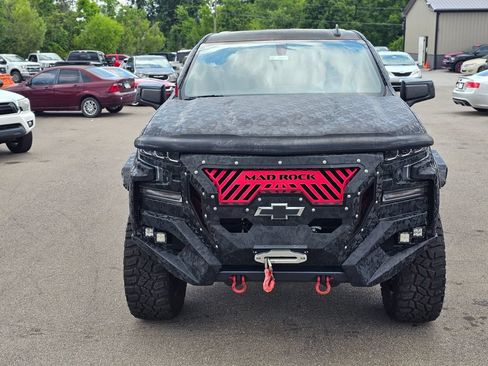 Used 2020 Chevrolet Silverado 1500 RST AWD/4WD image 3