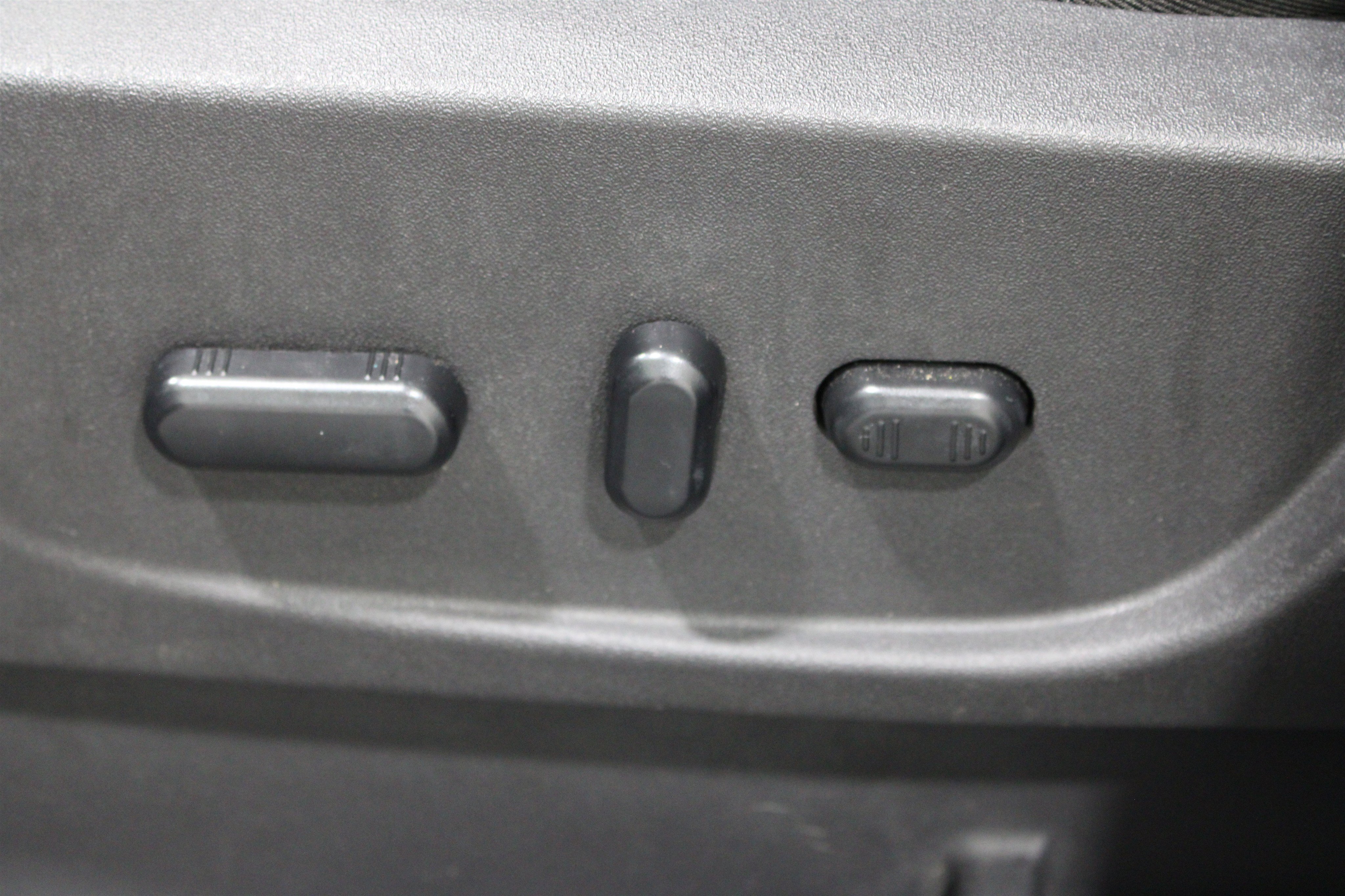Used 2014 Ford Escape SE w/ SE Chrome Package FWD image 5