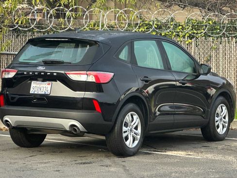 Used 2022 Ford Escape S image 3