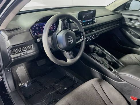 Used 2023 Honda Accord EX image 11