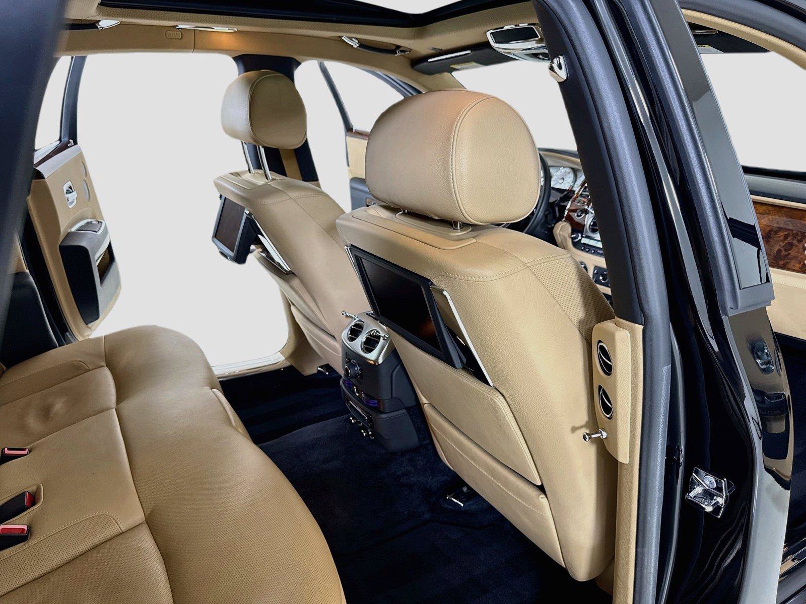 Used 2013 Rolls-Royce Ghost RWD image 28