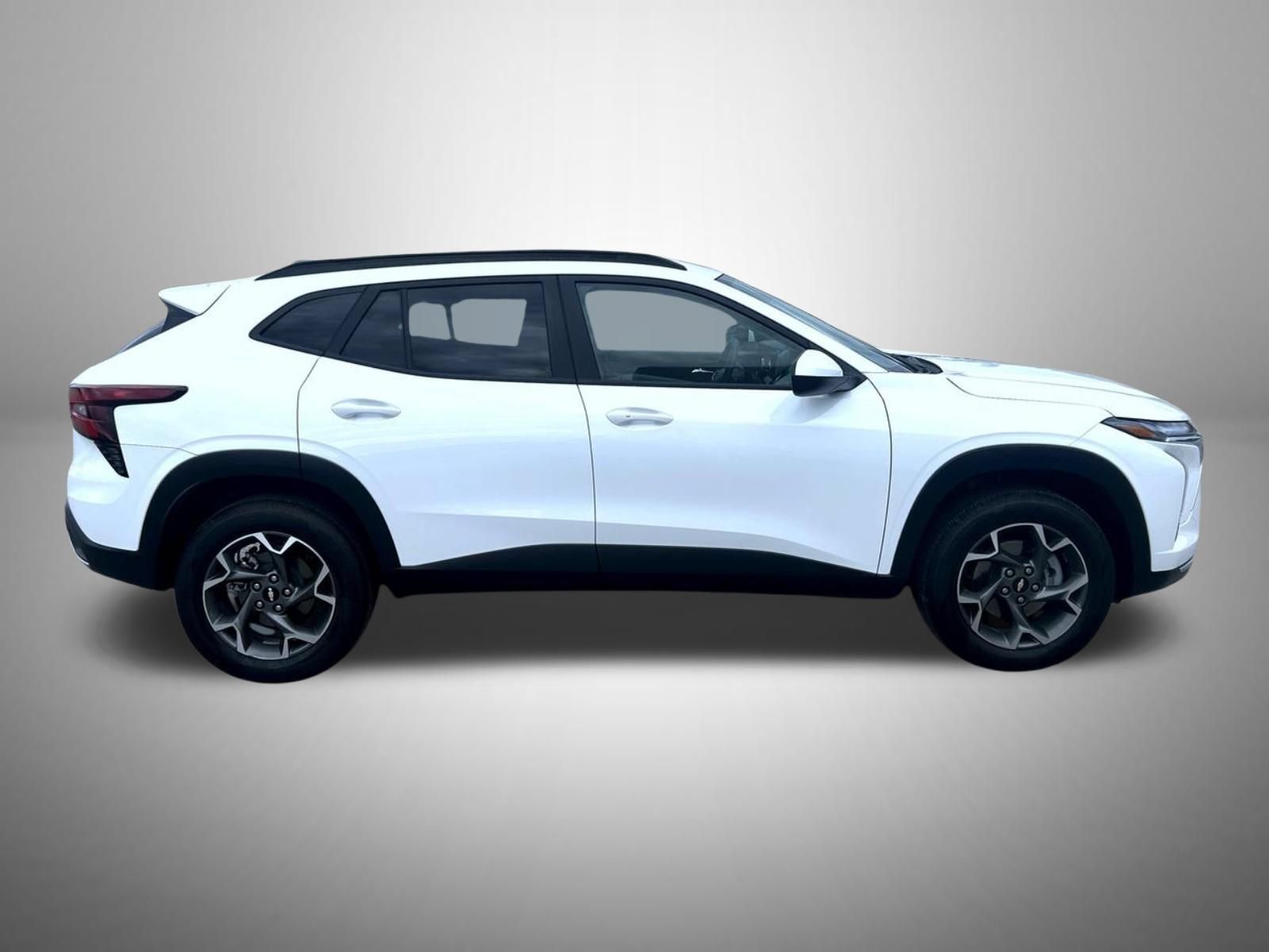 Certified 2024 Chevrolet Trax LT w/ Driver Confidence Package FWD image 5