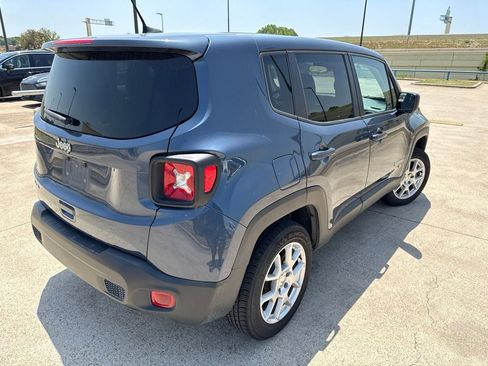 Used 2023 Jeep Renegade Latitude AWD/4WD image 11