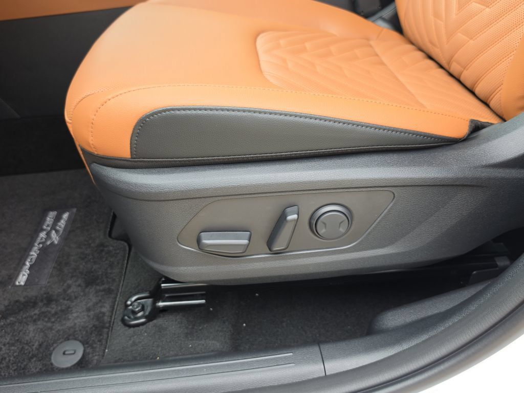 New 2026 Kia Sportage X-Line w/ X-Line Premium Package AWD/4WD image 21