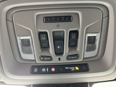 Certified 2024 GMC Sierra 3500 Denali w/ Technology Package image 31