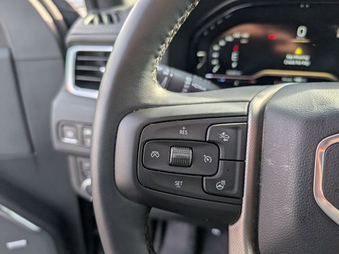 Used 2024 GMC Yukon XL Denali image 16