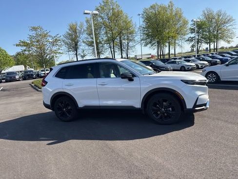 Used 2025 Honda CR-V Sport Touring image 8