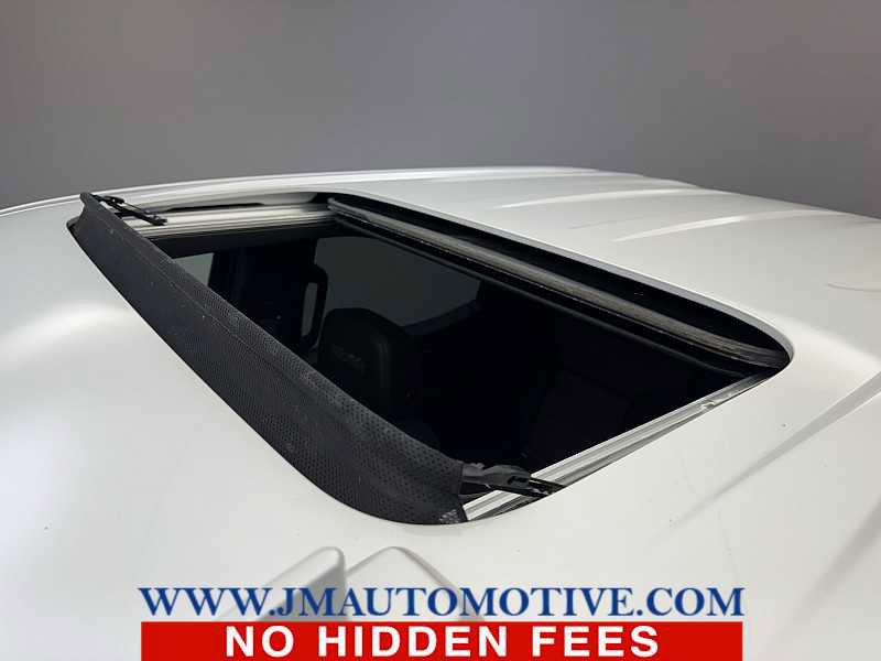 Used 2023 Chevrolet Silverado 1500 High Country w/ High Country Premium Package AWD/4WD image 12