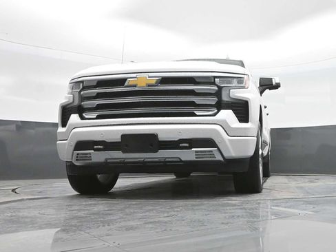 Used 2024 Chevrolet Silverado 1500 High Country image 37