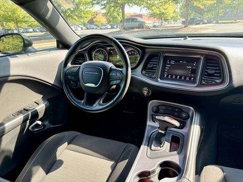 Used 2018 Dodge Challenger SXT image 19