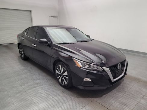 Used 2022 Nissan Altima 2.5 SV FWD image 13
