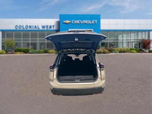 Used 2025 Nissan Rogue SV AWD/4WD image 8