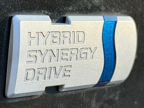 Used 2016 Toyota Prius C Two image 42