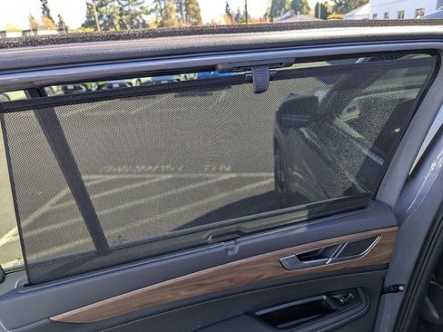 Used 2025 Volkswagen Atlas SE w/ Panoramic Sunroof Package image 30