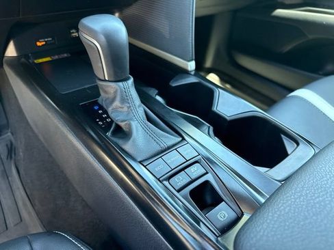 Used 2026 Toyota Camry SE FWD image 11