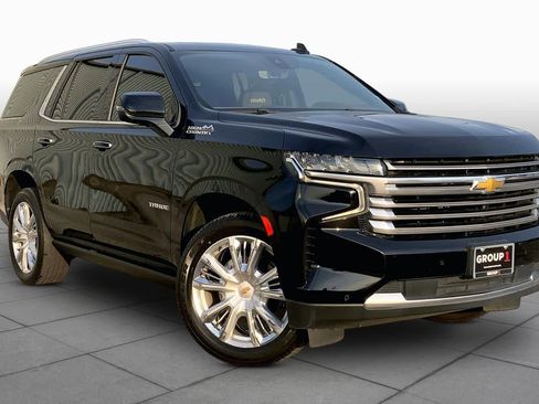 Used 2021 Chevrolet Tahoe High Country RWD image 3