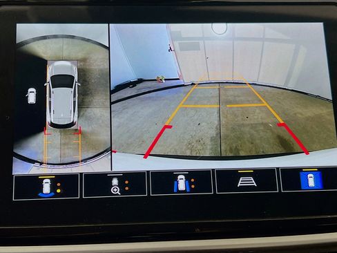 Used 2023 Chevrolet Bolt EUV Premier w/ Sun & Sound Package image 14