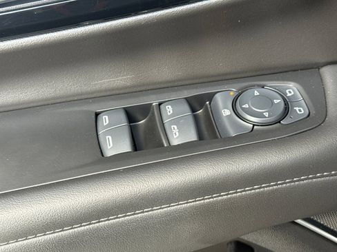 Used 2025 Chevrolet Tahoe LT AWD/4WD image 11