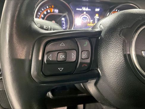 Used 2022 Jeep Gladiator Willys image 23