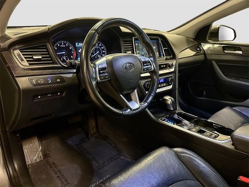 Used 2018 Hyundai Sonata Limited w/ Ultimate Package 07 image 9