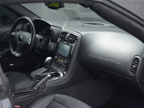 Used 2013 Chevrolet Corvette Grand Sport w/ 3LT Preferred Equipment Group image 29