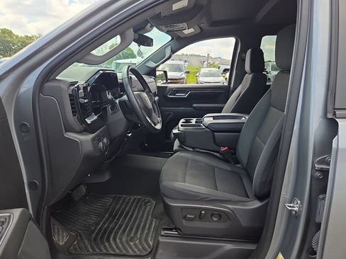 Used 2024 Chevrolet Silverado 1500 LT AWD/4WD image 17