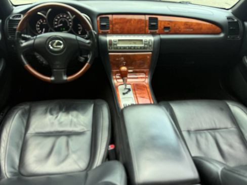 Used 2007 Lexus SC 430 Convertible RWD image 10