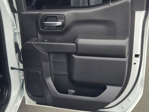 Used 2024 GMC Sierra 1500 Pro w/ Pro Value Package image 9