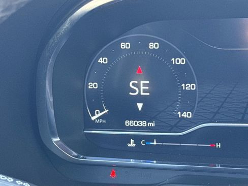 Used 2024 GMC Yukon SLT image 22