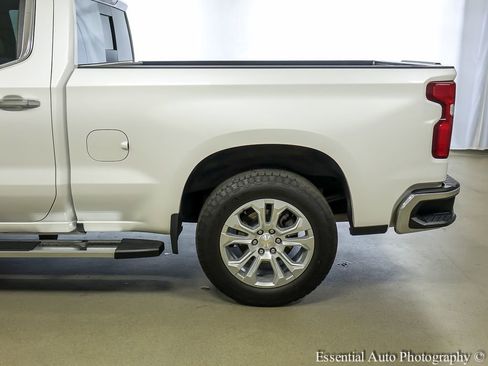 Used 2024 Chevrolet Silverado 1500 LTZ w/ LTZ Convenience Package II AWD/4WD image 9