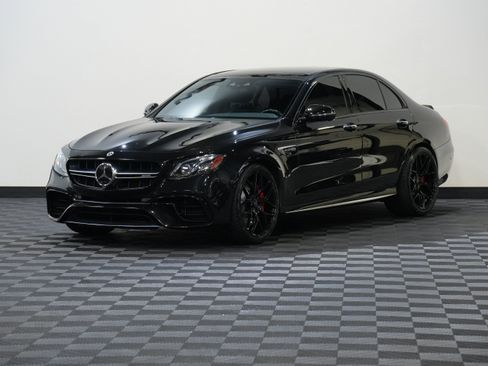 Used 2019 Mercedes-Benz E 63 AMG S image 3