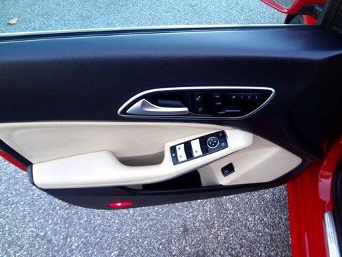 Used 2014 Mercedes-Benz CLA 250 4MATIC image 17