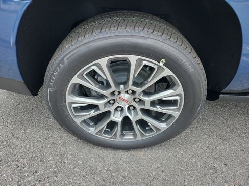 New 2026 GMC Yukon XL Denali w/ Sun & Power Step Package AWD/4WD image 8