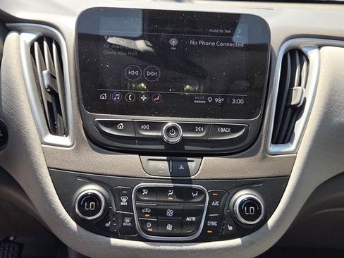 Used 2024 Chevrolet Malibu LT FWD image 22